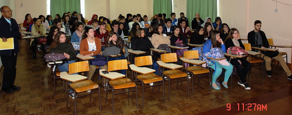 “O Comunicar em Segurança”, da Fundação Portugal Telecom na Ribeira Brava, em 10 de fevereiro de 2017 a convite do Clube Europeu da Escola Básica e Secundária Padre Manuel Álvares.